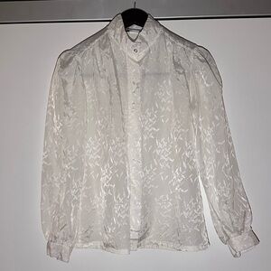 Elegant White Women's Top, size 10
